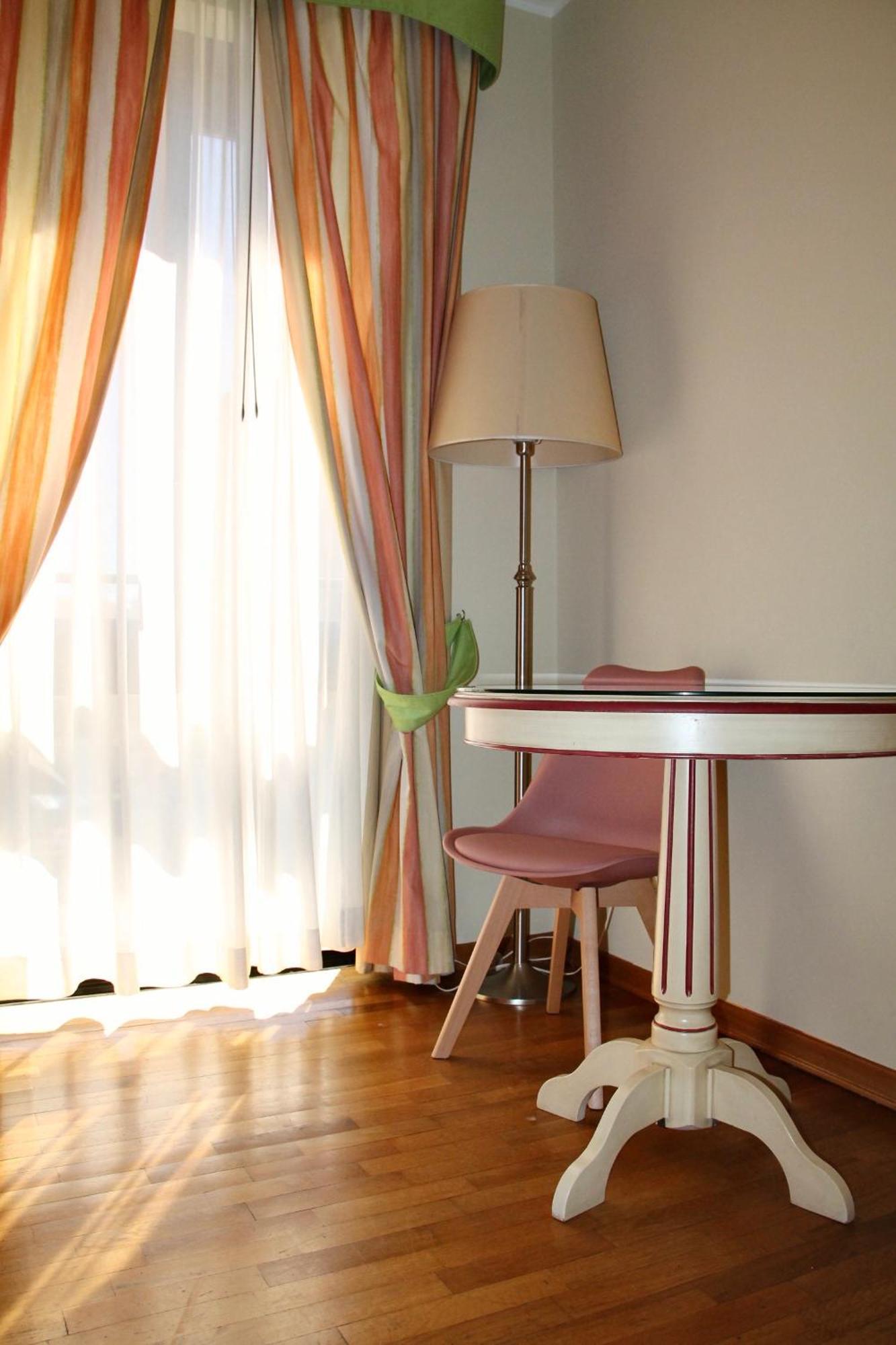 Hotel Matteotti Верчелли Экстерьер фото